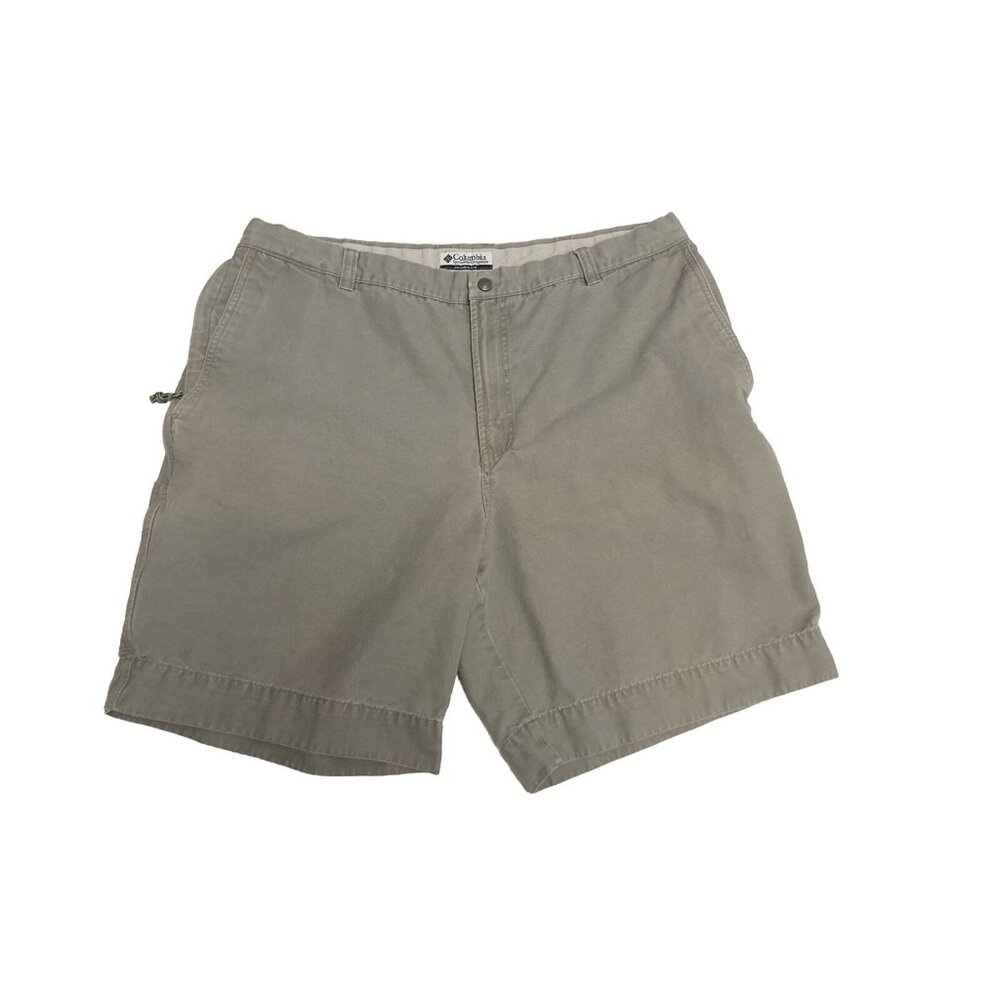 Columbia Light Gray Khaki Shorts Men's Size 41 Outdoor Hiking Cargo